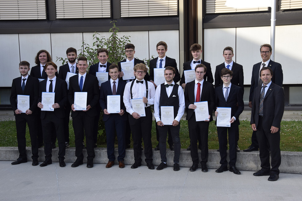 Absolventen Elektrotechnik AHET 2021